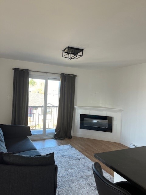 Spacieux 5 1/2 Libre Mars | 3228604