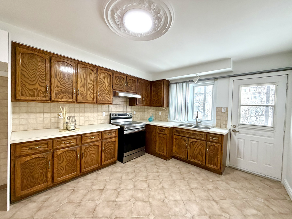 GRAND 5 1/2 À LOUER – SAINT-MICHEL | 3228607