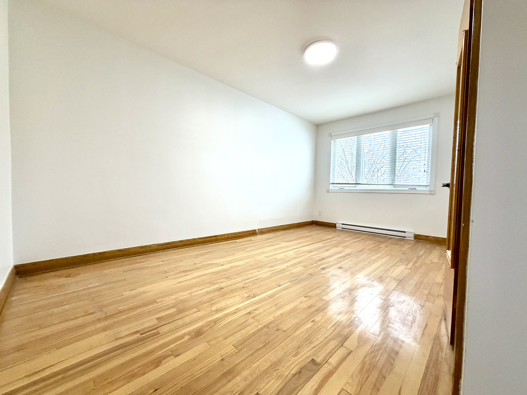 GRAND 5 1/2 À LOUER – SAINT-MICHEL | 3228607