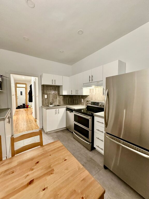 Verdun - Superbe 4 1/2 Meublé Et Rénové | 3228621