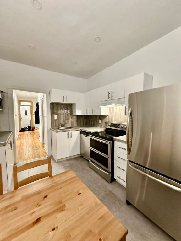 Verdun - Superbe 4 1/2 Meublé Et Rénové | 3228717