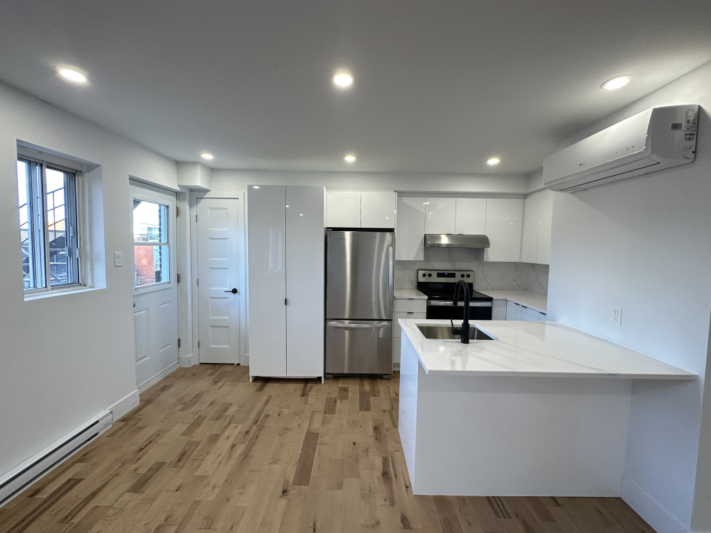 Super 4.5 Moderne Proche Du Metro! | 3228774