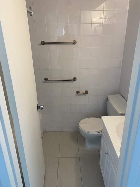 Spacieux Appartement 4 ½ - 99 Place Charles-Lemoyne | 3228778