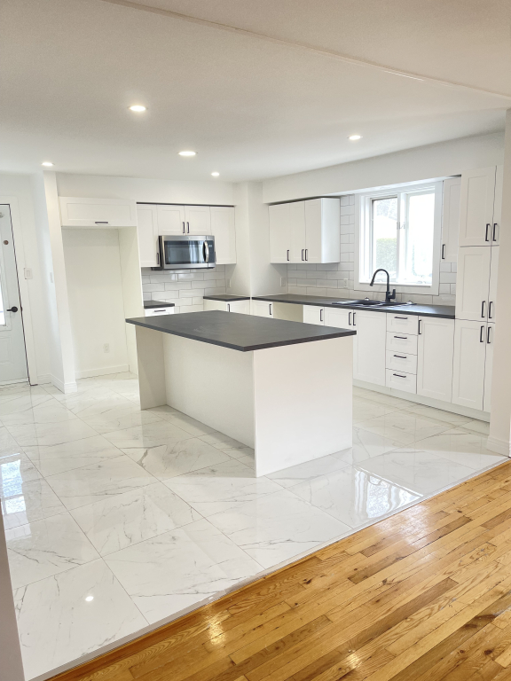 Immense 4 1/2 à Louer à St-Jean | 3228811