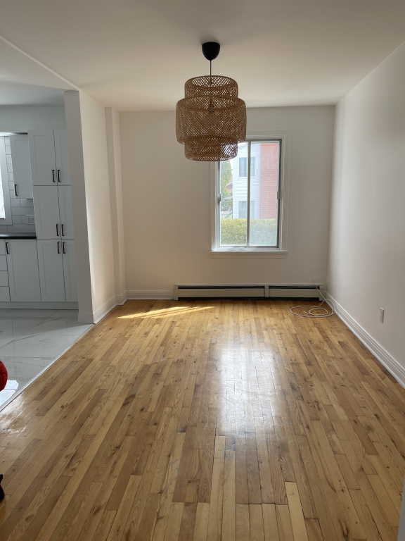 Immense 4 1/2 à Louer à St-Jean | 3228811