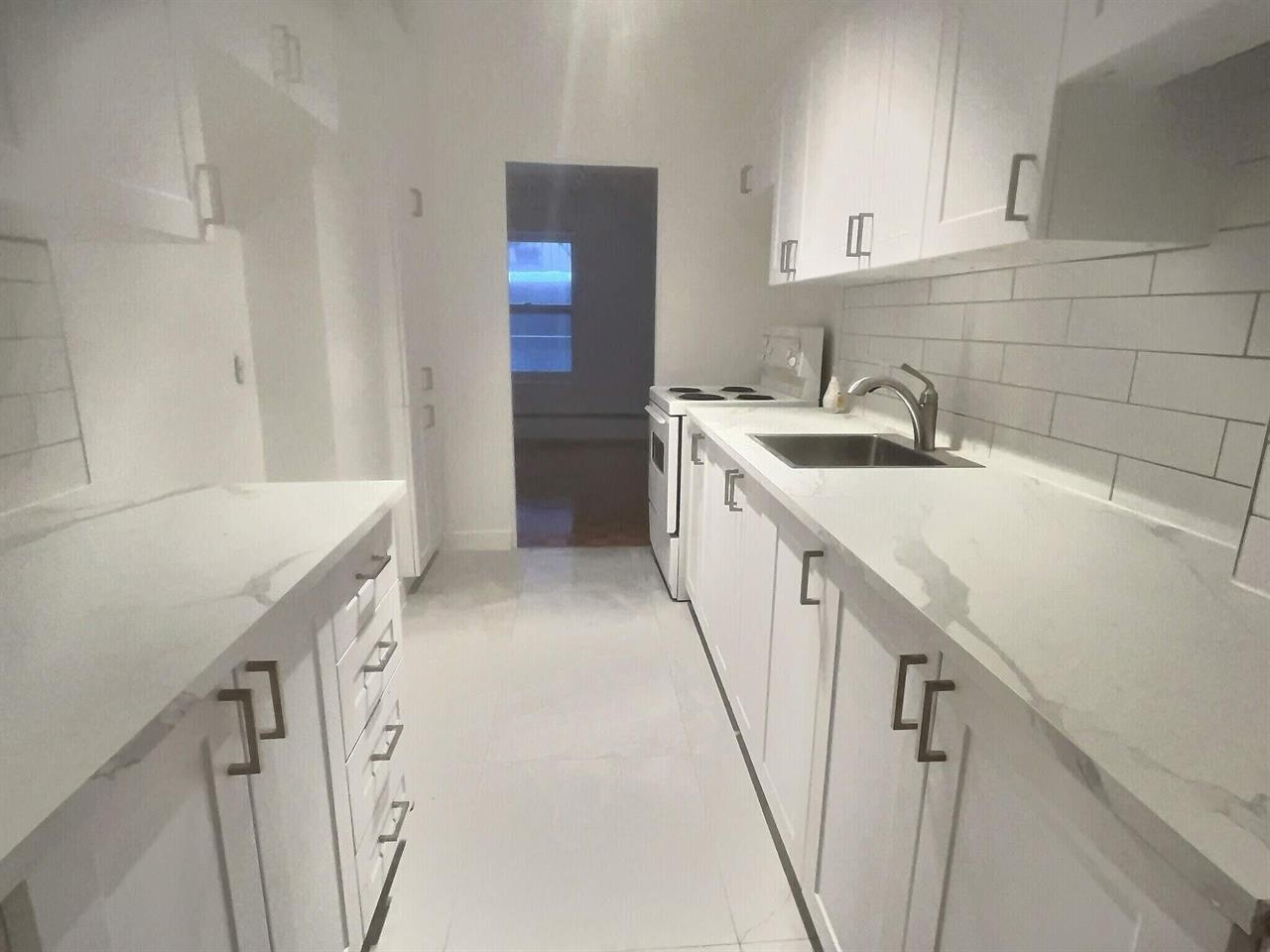 2 CH - 1 SDB - Westmount - $1,800 /mo | 3228874