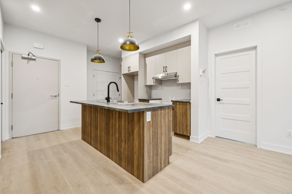 Nouveau Bâtiment 4 Unités De 2CH 1SDB | 3229038