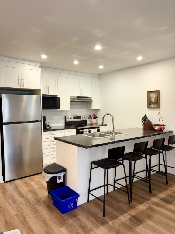 Appartement Spacieux De Deux Chambres | 3229046