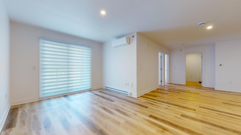 4½ à louer | 2 salles de bain | INTERNET | ASCENSEUR | STORES AUX FENÊTRES | GARAGE| Juillet | 3229083