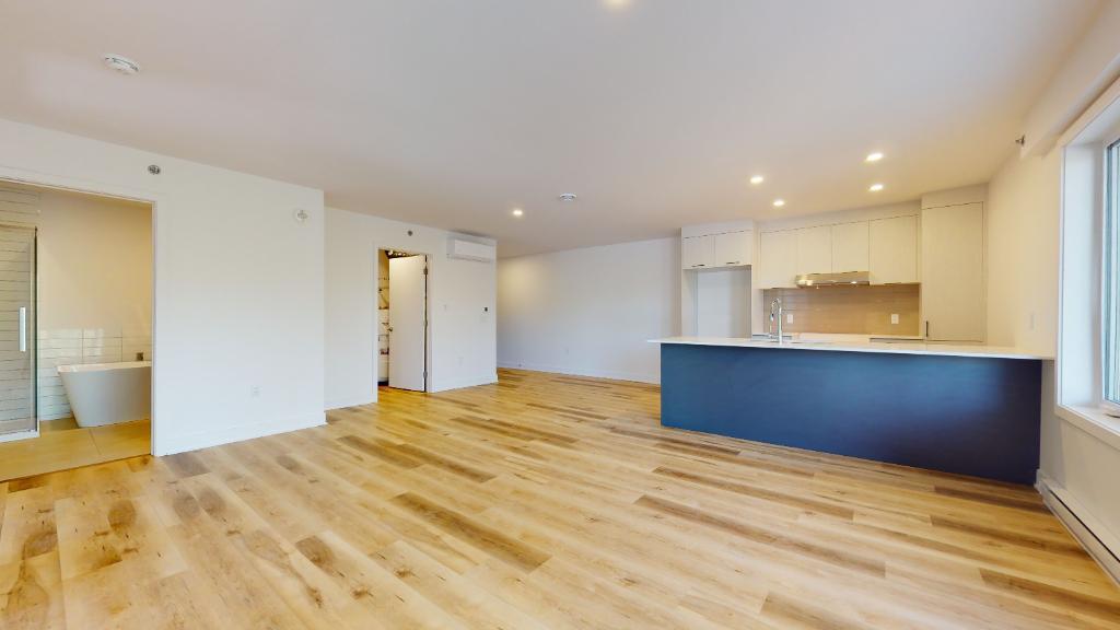 4½ à louer | Électroménagers (5) | Dernier étage | INTERNET | ASCENSEUR | GARAGE | Juillet | 3229095