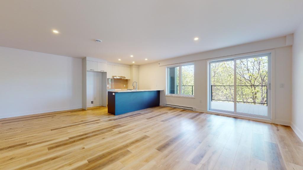 4½ à louer | Électroménagers (5) | Dernier étage | INTERNET | ASCENSEUR | GARAGE | Juillet | 3229095