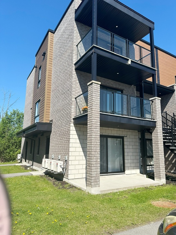 Condo Lumineux Une Chambre, Aylmer | 3229298