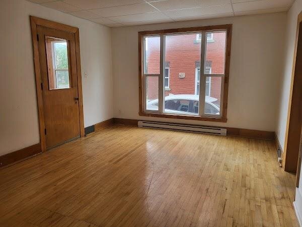 Immeuble - 221-233 King Est 5 Et Demi - Secteur Cegep | 3229340