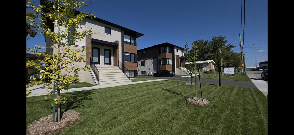 Grand 4-1/2 Neuf | 3229397