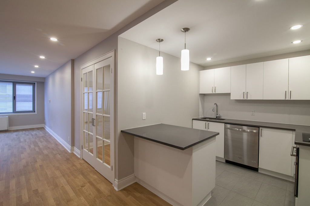 3 1/2 - DOWNTOWN | 3229434