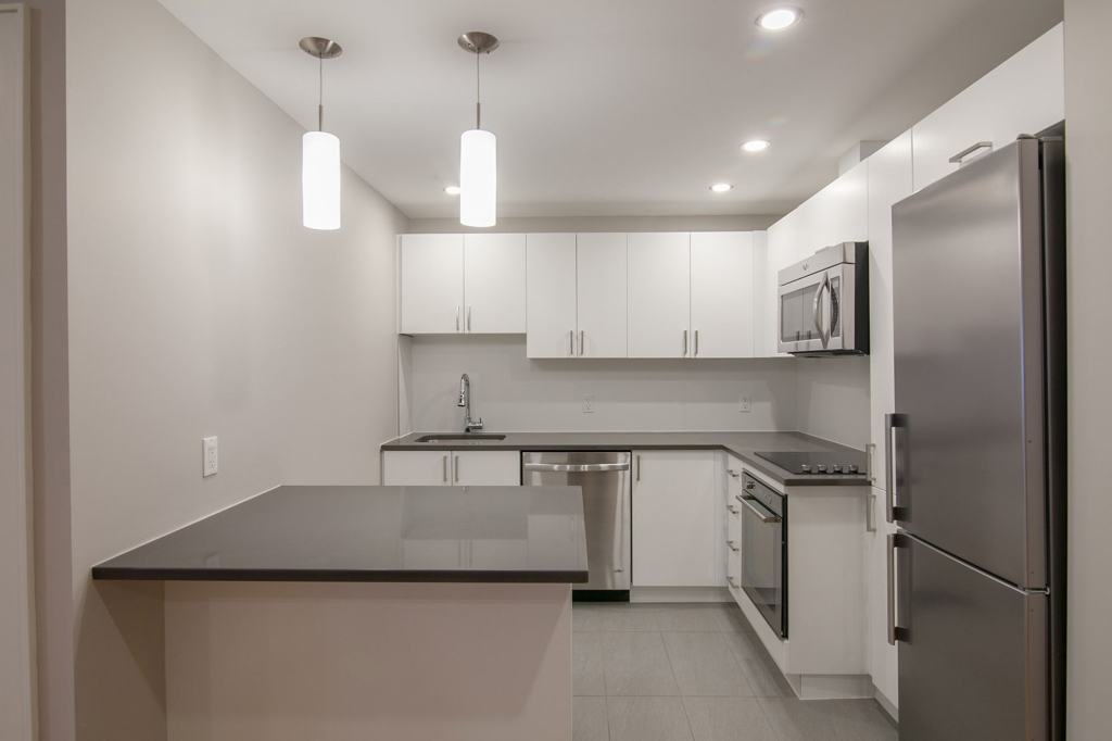 3 1/2 - DOWNTOWN | 3229434