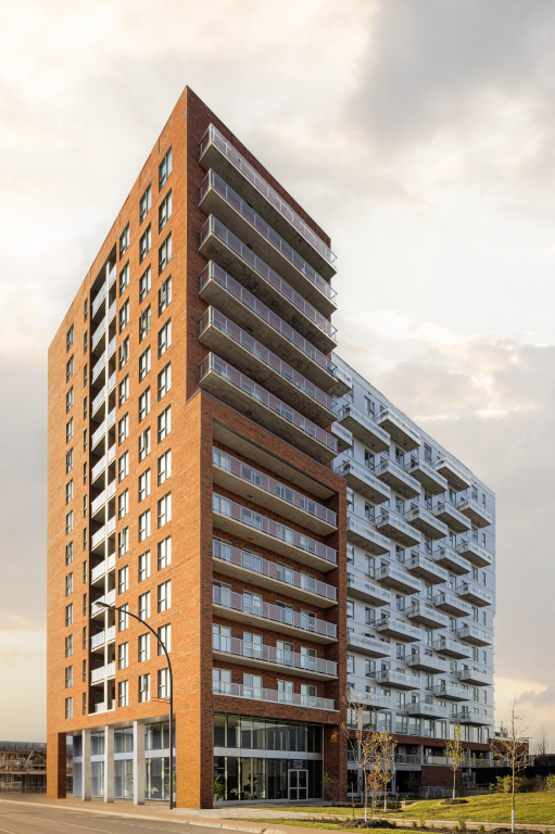 Vivez Éléonore Au Coeur De Hull | 3229446