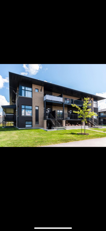 Condo 2 CAC | 3229467