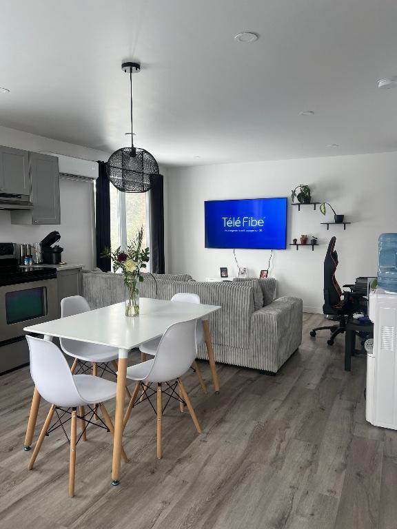 4 1/2 à louer! | 3229686