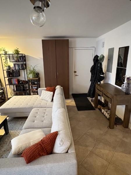 Grand 6 ½, 1 200 pied carré (111 mètres carrés), très ensoleillé, rénové en 2018 | 3229710