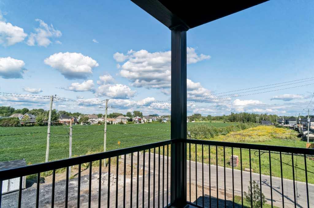 PLUSIEURS 4 1/2 - PLAFONDS 9 PIEDS - ASCENSEUR - DIPOSNIBLES IMMÉDIATEMENT OU JUILLET | 3229718