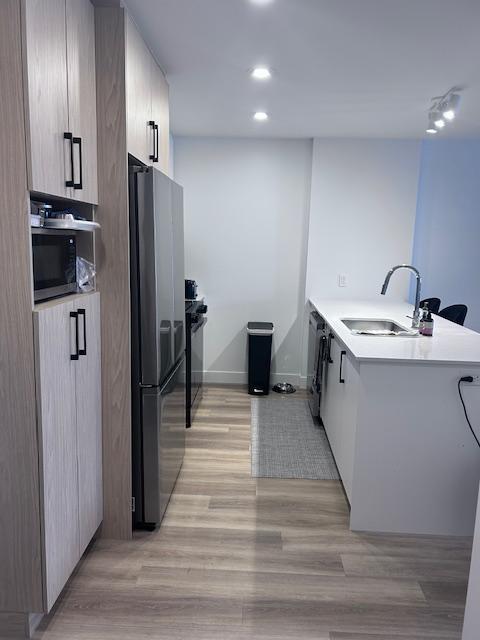 LEASE TRANSFER - MODERN - PER FRIENDLY CONDO - AVAILABLE APRIL 1ST 2026 | 3229722