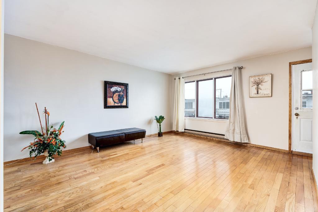 Grand 5 1/2 à louer à St-Leonard/St-Michel - 4236, 41e rue / Big 5 1/2 to rent | 3229723