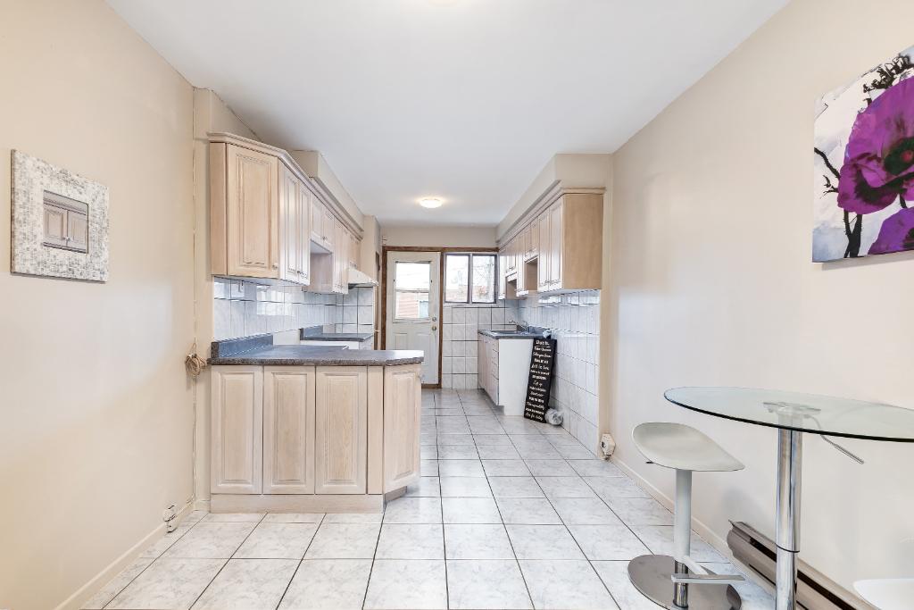 Grand 5 1/2 à louer à St-Leonard/St-Michel - 4236, 41e rue / Big 5 1/2 to rent | 3229723
