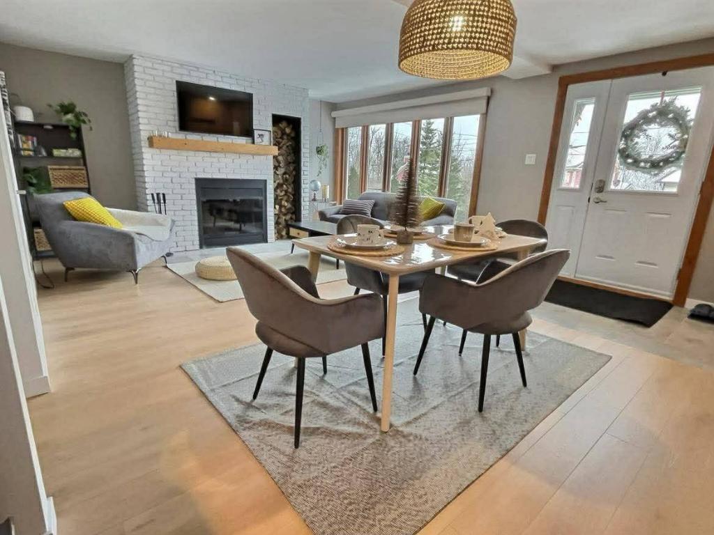 Chalet meublé Mont Sutton – 2 chambres + spa – Location 31 jours et + | 3229737