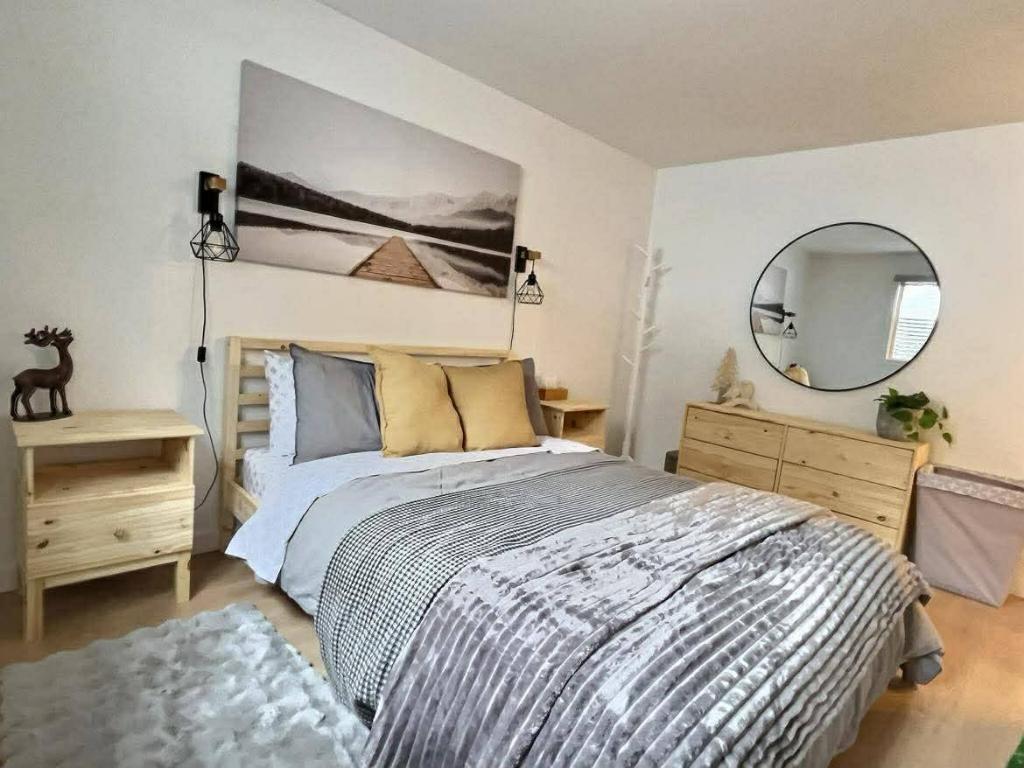 Chalet meublé Mont Sutton – 2 chambres + spa – Location 31 jours et + | 3229737