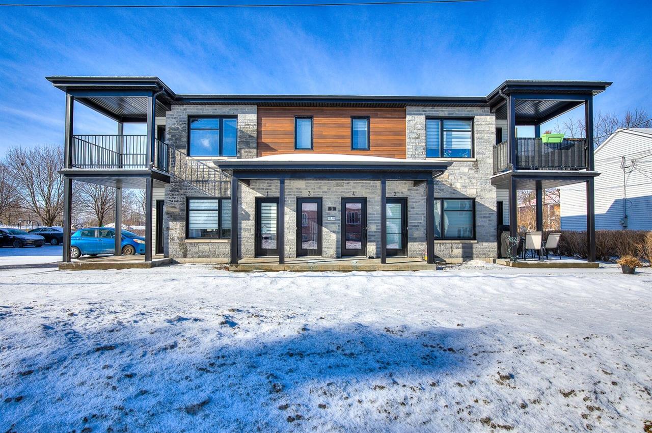 Appartement Pointe-des-Cascades À Louer | 3229892