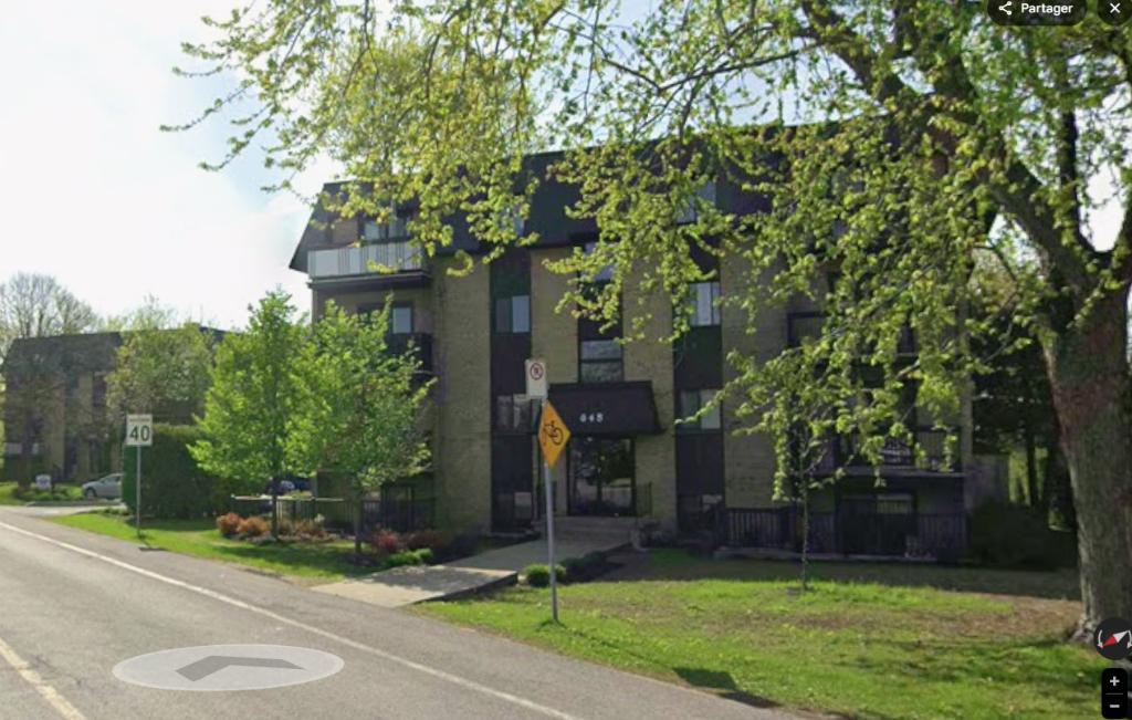 Logement 4 1/2 rénové au bord de l'eau | 3229920