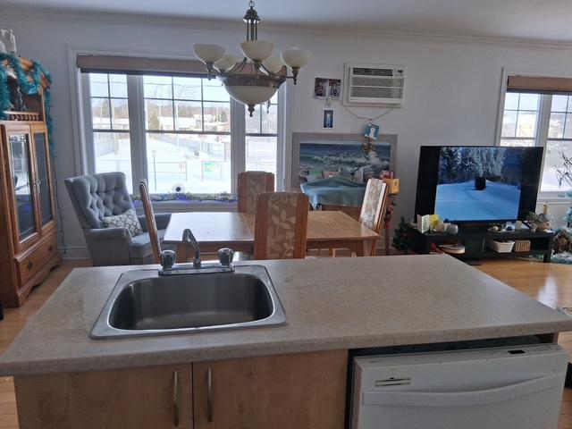 Logement St-Jerome - 4.5 pièces - Secteur Lafontaine - Très tranquille et sécuritaire - Logement du milieu - En face du tennis - | 3229936