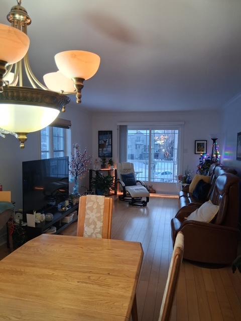 Logement St-Jerome - 4.5 pièces - Secteur Lafontaine - Très tranquille et sécuritaire - Logement du milieu - En face du tennis - | 3229936