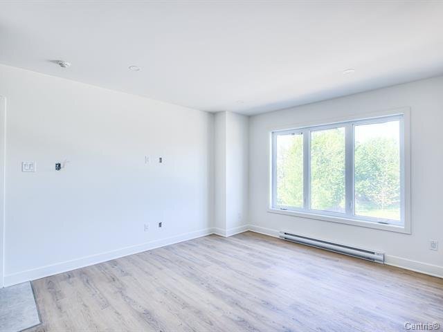 Appartement Saint-Zotique À Louer | 3230002