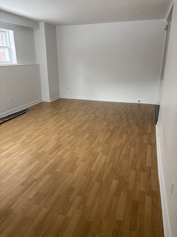 Spacieux 31/2 , Chauffé | 3230007