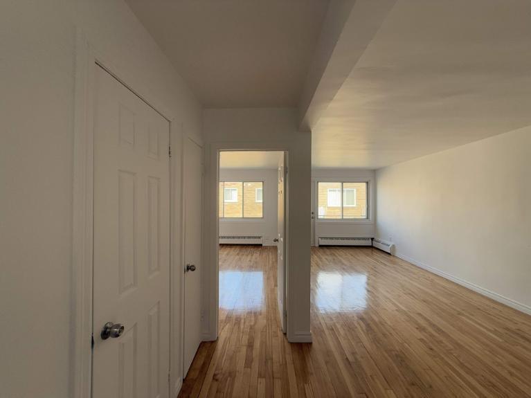 1 CH - 1 SDB - Saint-Laurent - $1,200 /mo | 3230537