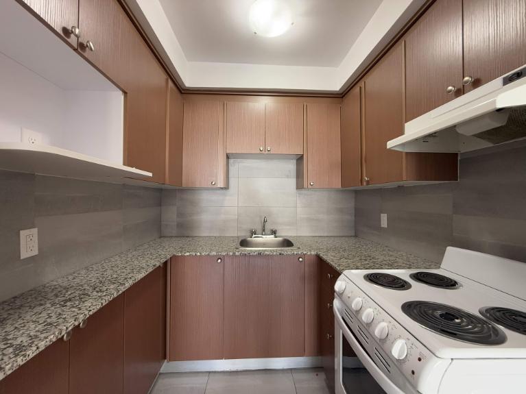 1 CH - 1 SDB - Saint-Laurent - $1,200 /mo | 3230537