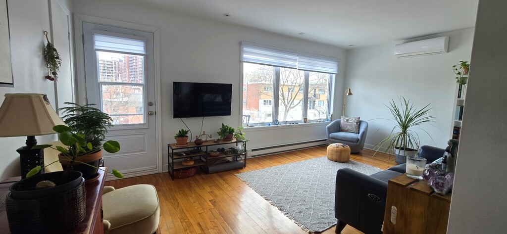 Grand 4 1/2 Ahuntsic - 2 Ch. Coucher + | 3230668