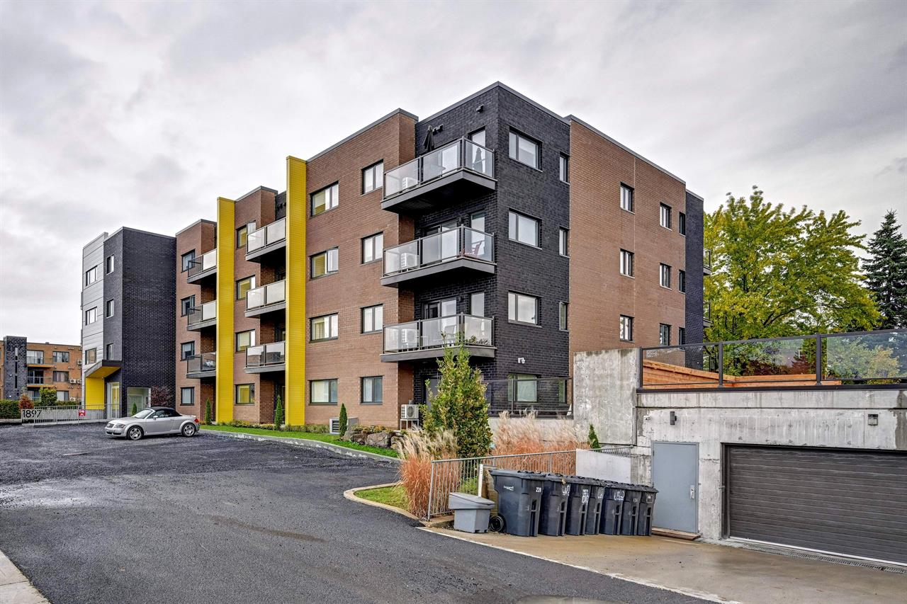 Superbe Unité De Coin Très Lumineux Au 4iem étages Ascenseur ! | 3230677