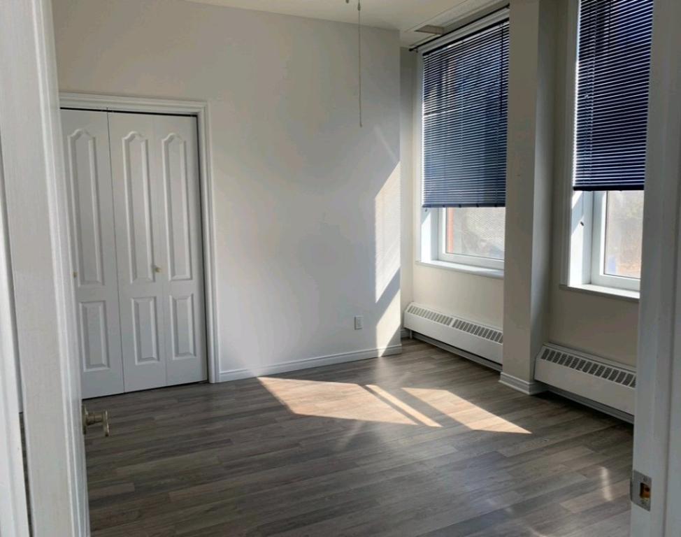 beau grand 4 1/2 | 3230684