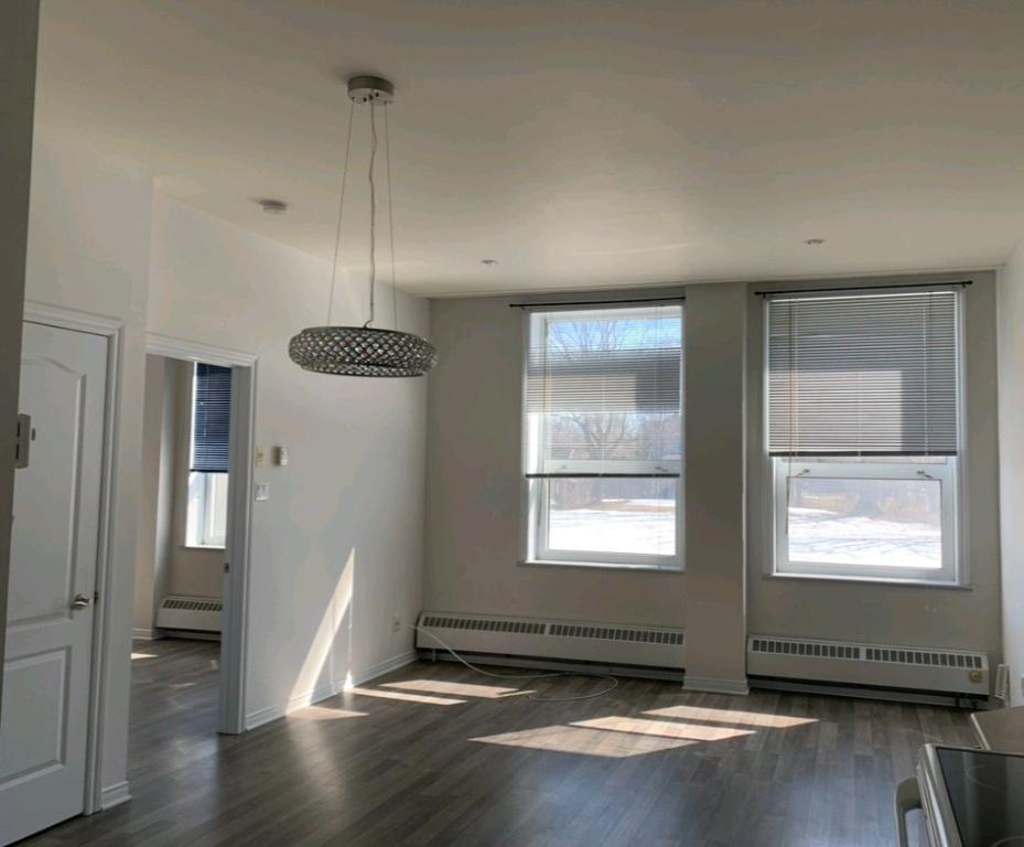 beau grand 4 1/2 | 3230684