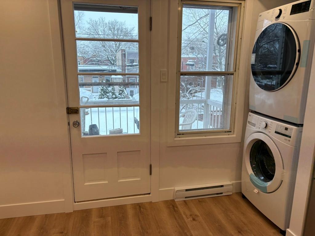 Grand 2 1/2 - Rénové - Cuisine Séparée | 3230709