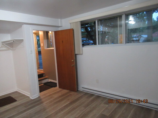 Ahuntsic 2 1/2 Sous Sol 1er Juillet | 3230862