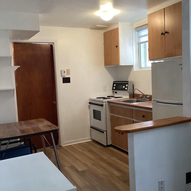 Ahuntsic 2 1/2 Sous Sol Libre | 3230863