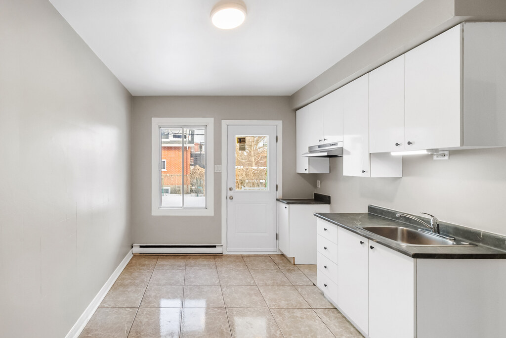 Superbe 4 1/2 à Lasalle | 3231567