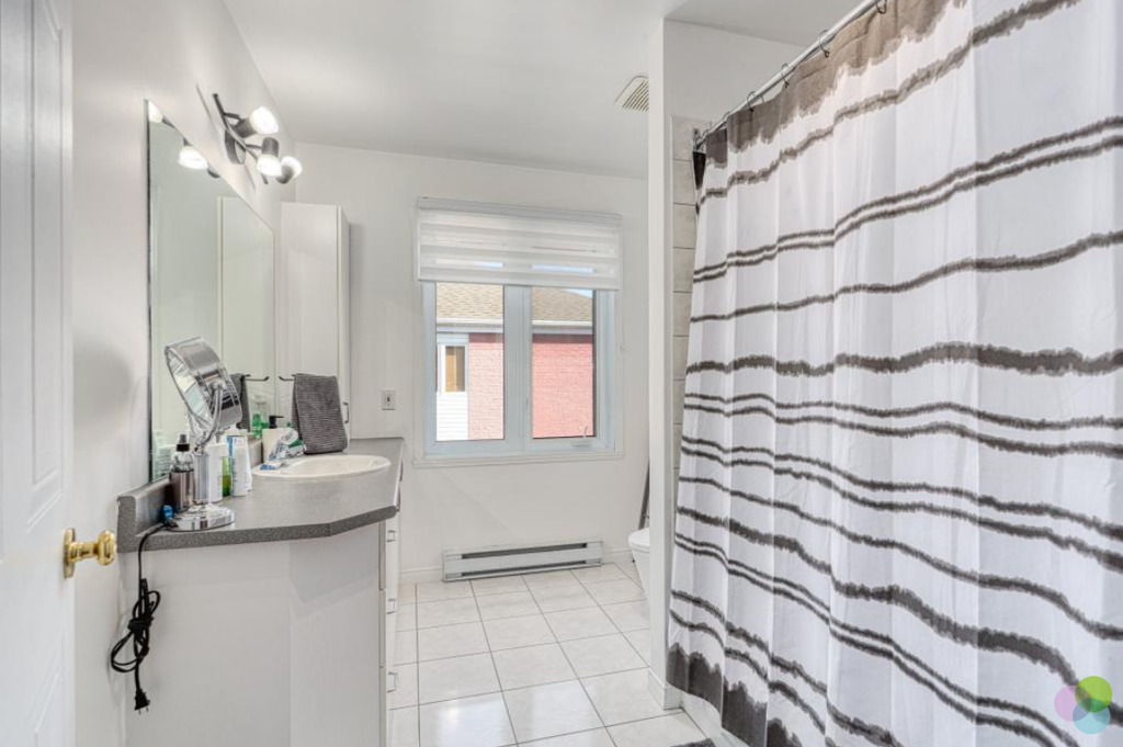 Logement 4 ½ Sur Deux étages à Louer | 3231570