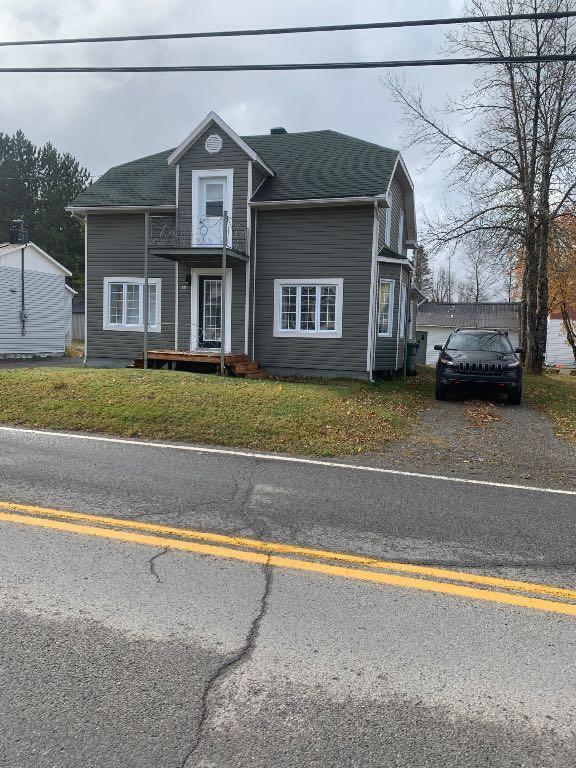 Maison a louer 8 1/2 | 3231615