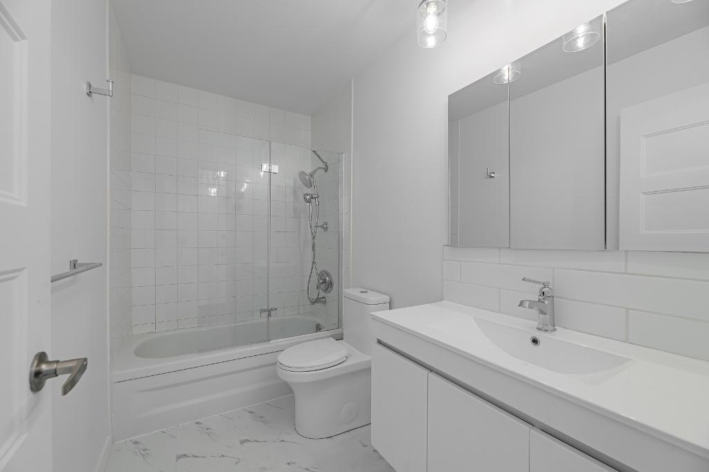 3 1/2 près du centre d'achat et autoroute 20 | 3231619