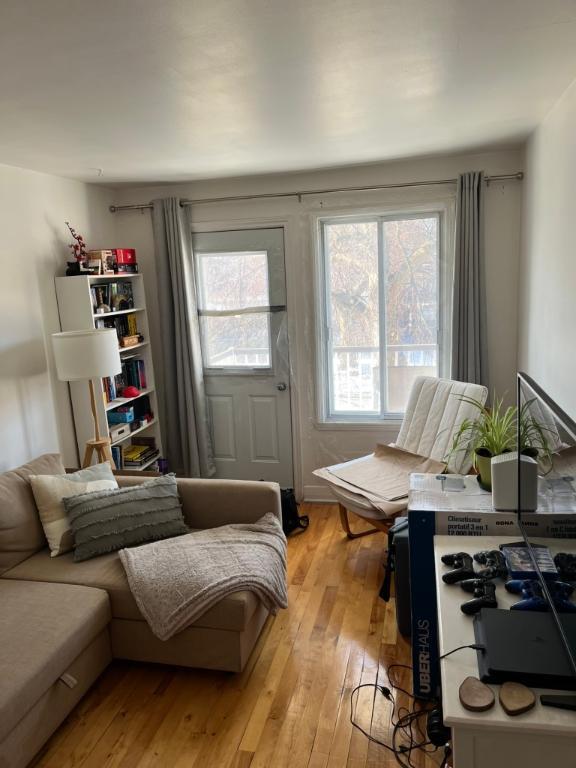 4 1/2, 1er juillet, Villeray, 2 chambres fermées, 10min à pieds du métro Fabre | 3231661